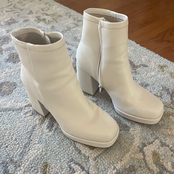 Steve Madden Booties - Picture 2 of 4